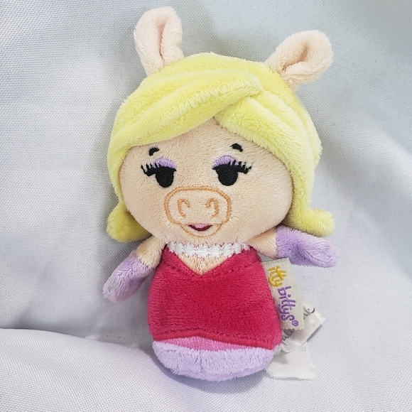 Hallmark Itty Bittys Miss Piggy Muppets Plush Stuffed Toy 5 Inch Embroidered - Picture 1 of 5